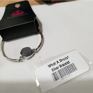 NWT Paparazzi Druzy Silver Bangle Bracelet